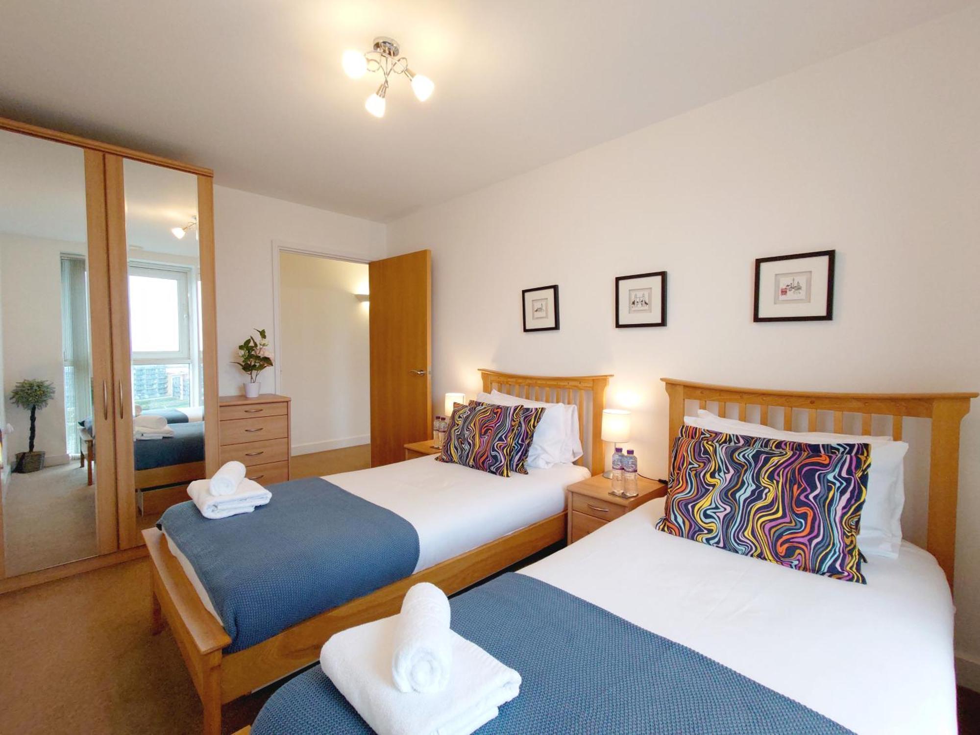 London Excel Stays - Three Bed Serviced Apartment Ngoại thất bức ảnh