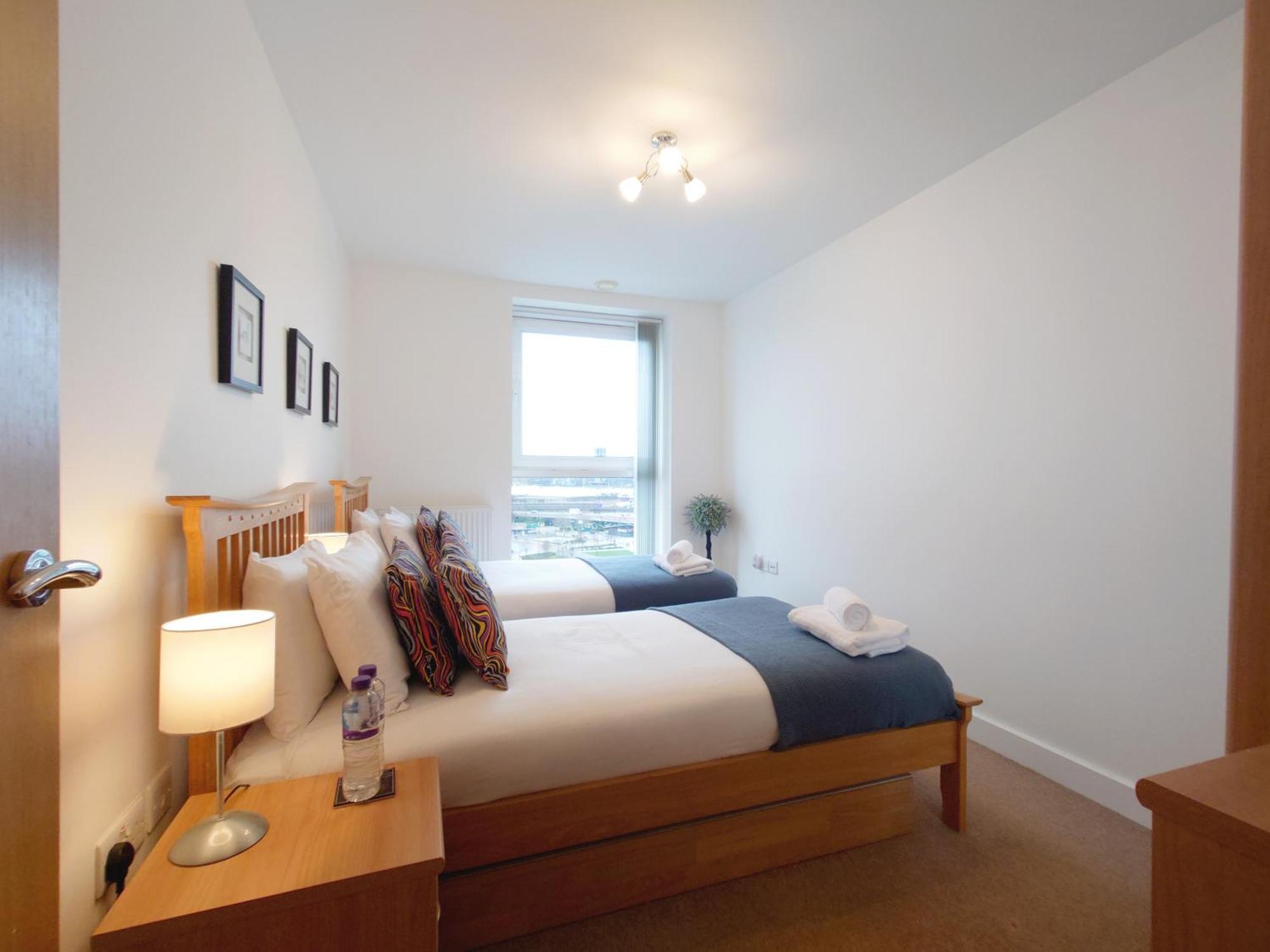 London Excel Stays - Three Bed Serviced Apartment Ngoại thất bức ảnh