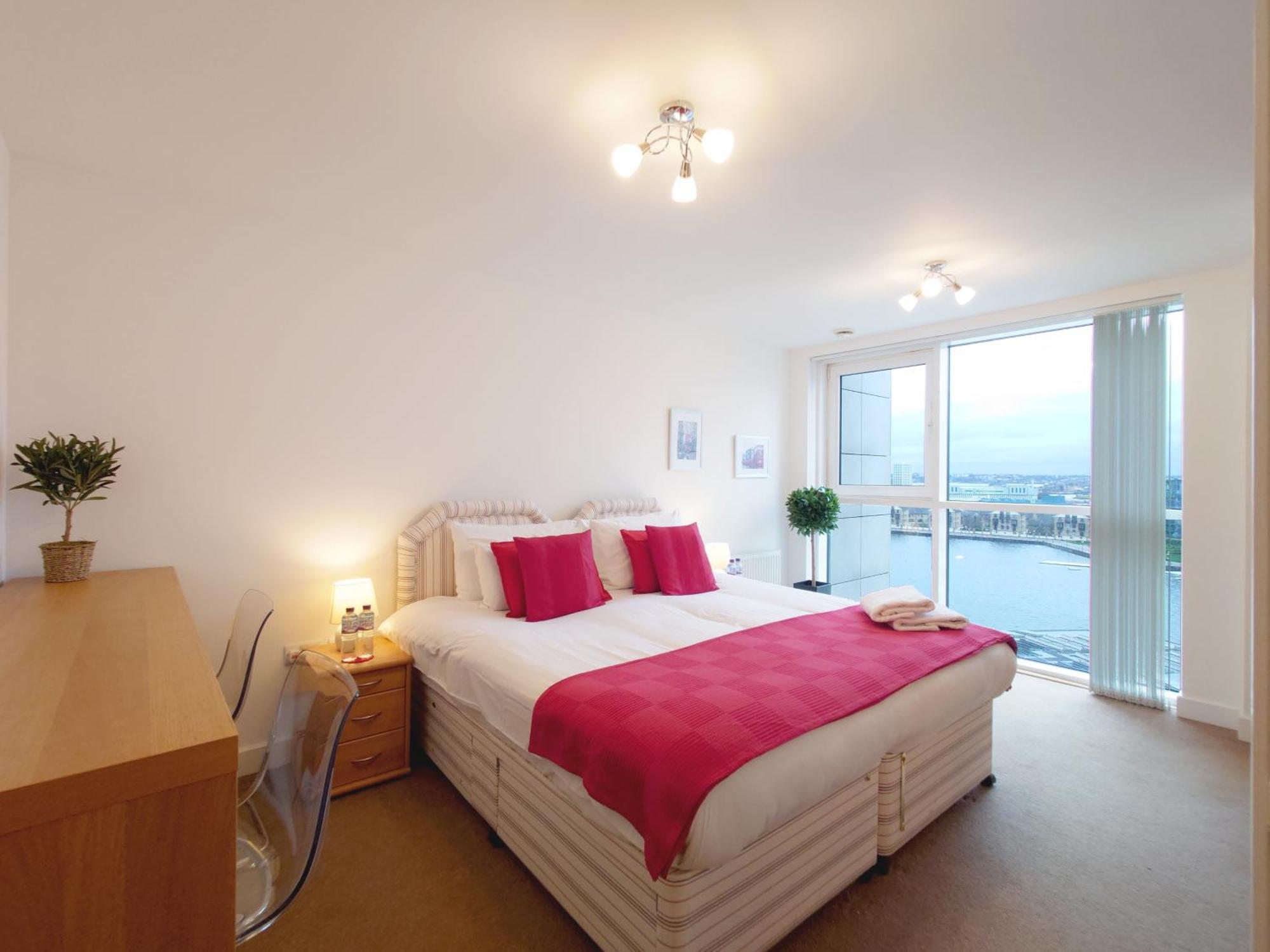 London Excel Stays - Three Bed Serviced Apartment Ngoại thất bức ảnh